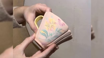 "Пічці потрібно вісім годин світла": як працює керамічна майстерня у Кропивницькому під час відключень електрики "Пічці потрібно вісім годин світла": як працює керамічна майстерня у Кропивницькому під час відключень електрики