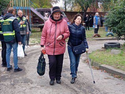 "Головне, що мама жива". Мешканці Сум про ранковий удар по місту "Головне, що мама жива". Мешканці Сум про ранковий удар по місту