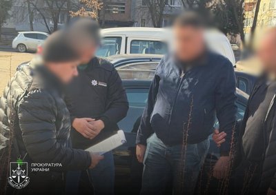 1,5 тисячі доларів за уникнення мобілізації: на Волині затримали експрацівника ТЦК 1,5 тисячі доларів за уникнення мобілізації: на Волині затримали експрацівника ТЦК