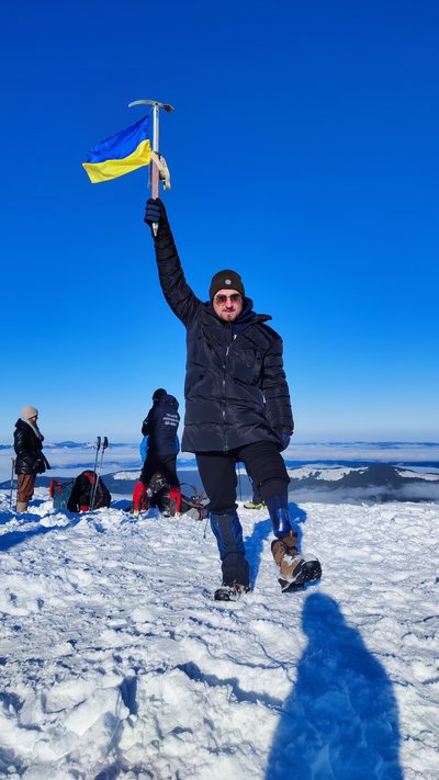 Ветеран Гаврііл Петращук на вершині Говерли Ветеран Гаврііл Петращук на вершині Говерли