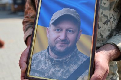У Луцьку попрощалися з загиблим на Харківщині бійцем Андрієм Малим У Луцьку попрощалися з загиблим на Харківщині бійцем Андрієм Малим