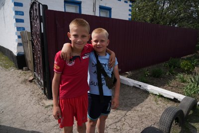 "Як щось летить — біжу у хату". Як проходить примусова евакуація дітей у прифронтових селах на Дніпропетровщині "Як щось летить — біжу у хату". Як проходить примусова евакуація дітей у прифронтових селах на Дніпропетровщині