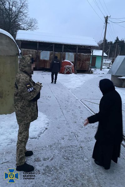 СБУ проводить контррозвідувальні заходи у кількох монастирях УПЦ МП на Рівненщині СБУ проводить контррозвідувальні заходи у кількох монастирях УПЦ МП на Рівненщині