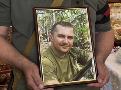 У Полтаві попрощалися з загиблим захисником Валерієм Майором У Полтаві попрощалися з загиблим захисником Валерієм Майором