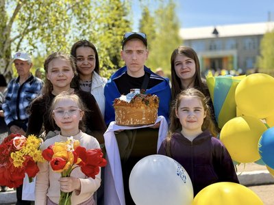 На Вінниччині зустріли звільненого з полону Едуарда Арсенчука На Вінниччині зустріли звільненого з полону Едуарда Арсенчука