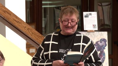 "Ті, хто пише в бліндажах під світло окопної свічки": проєкт "Велике читання 2025" стартував у Рівному "Ті, хто пише в бліндажах під світло окопної свічки": проєкт "Велике читання 2025" стартував у Рівному