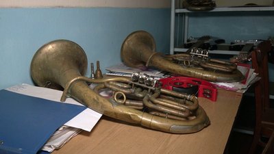 "Слава Богу, що маємо на чому грати": як працює дитячий оркестр на Рівненщині