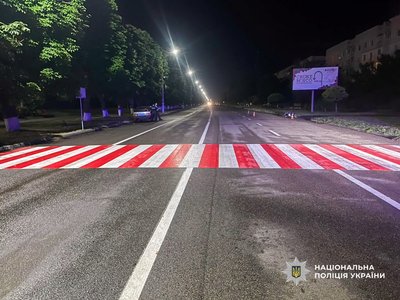 Йшли пішохідним переходом: внаслідок ДТП на Черкащині отримали травми двоє 13-річних дівчат Йшли пішохідним переходом: внаслідок ДТП на Черкащині отримали травми двоє 13-річних дівчат