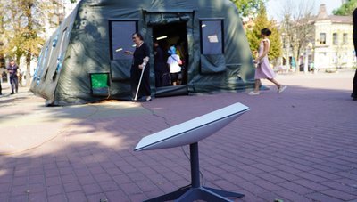 У Хмельницькому за добу "Пункти незламності" відвідало 2074 людини У Хмельницькому за добу "Пункти незламності" відвідало 2074 людини