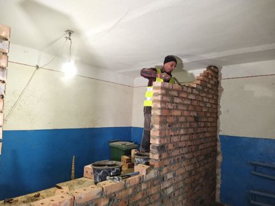 У колишній сільській раді на Львівщині облаштовують житло для переселенців У колишній сільській раді на Львівщині облаштовують житло для переселенців