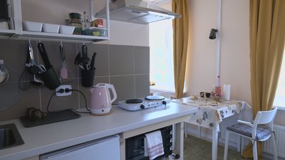 Переселенці отримали нові квартири у відремонтованому гуртожитку на Вінниччині Переселенці отримали нові квартири у відремонтованому гуртожитку на Вінниччині