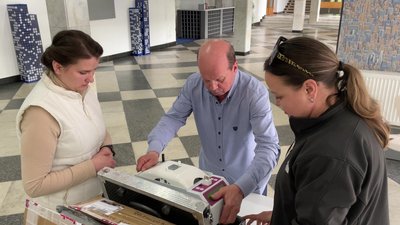 Благодійники з Німеччини передали Житомирському обласному центру крові нове обладнання на суму три тисячі євро Благодійники з Німеччини передали Житомирському обласному центру крові нове обладнання на суму три тисячі євро