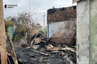 "Усе згоріло": подружжя з Одещини розповіло про зруйнований будинок після атаки РФ