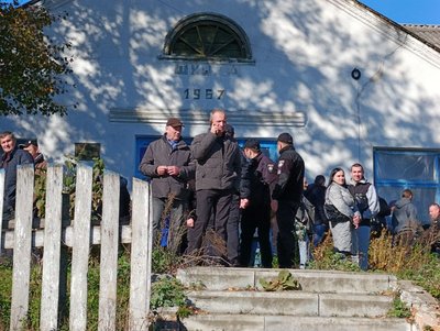Одна церква на два села: у громаді на Волині зібрали повторні збори щодо переходу в ПЦУ Одна церква на два села: у громаді на Волині зібрали повторні збори щодо переходу в ПЦУ