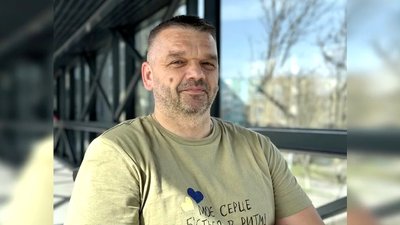 Гвардієць бригади "Червона Калина" Василь Курилович на псевдо "Батя" з Гвардієць бригади "Червона Калина" Василь Курилович на псевдо "Батя" з