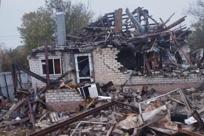 Зруйнований будинок у Великому Бурлуку, 15 жовтня 2026 року Зруйнований будинок у Великому Бурлуку, 15 жовтня 2026 року