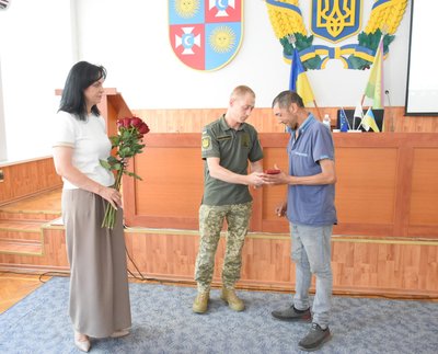 Оборонця з Вінниччини нагородили орденом "За мужність" III ступеня (посмертно) Оборонця з Вінниччини нагородили орденом "За мужність" III ступеня (посмертно)