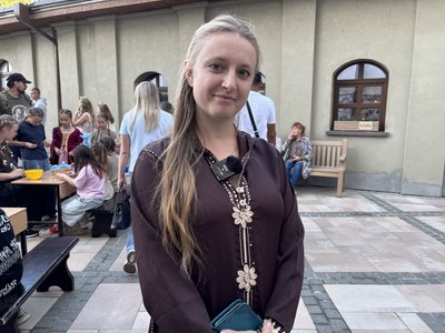 Середньовічні танці, лицарі та стрільба з лука: у Бердичеві відбувся Кармелітський фестиваль Середньовічні танці, лицарі та стрільба з лука: у Бердичеві відбувся Кармелітський фестиваль