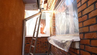 На Хмельниччині триває відновлення будинків, пошкоджених внаслідок російської атаки 2 березня
