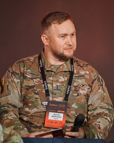 Арсен Дмитрик, Лемко, Азов, Forbes