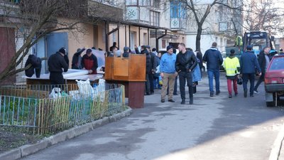 війна хмельницький, обстріл Хмельницького 22 березня, розбір завалів Хмельницький