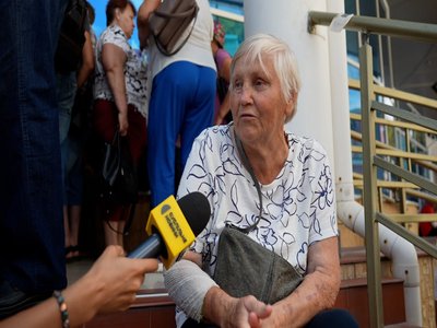 "Виїжджали між КАБами": як евакуюють жителів прикордоння Сумщини "Виїжджали між КАБами": як евакуюють жителів прикордоння Сумщини