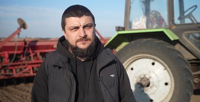 Жнива на Херсонщині. Фермери розпочали збирати зернові та зернобобові культури Жнива на Херсонщині. Фермери розпочали збирати зернові та зернобобові культури