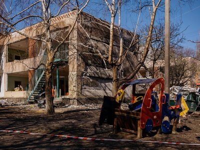 Атака дронів на Одесу: без світла та тепла залишилось близько 500 будинків, пошкоджена дитяча поліклініка Атака дронів на Одесу: без світла та тепла залишилось близько 500 будинків, пошкоджена дитяча поліклініка