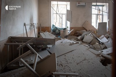 Пошкоджені кабінети та дистанційка: що відомо про наслідки вибуху в Одеському юридичному ліцеї Пошкоджені кабінети та дистанційка: що відомо про наслідки вибуху в Одеському юридичному ліцеї