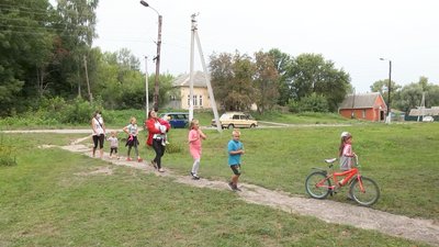 Ховають людей на городах, бо не можуть дістатись кладовища через обстріли РФ: як живуть у Грем'ячі на Чернігівщині Ховають людей на городах, бо не можуть дістатись кладовища через обстріли РФ: як живуть у Грем'ячі на Чернігівщині