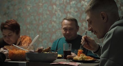 Про документальне кіно та фіксування життя: режисерка Дар’я Пенькова про "Де мій бронік" Про документальне кіно та фіксування життя: режисерка Дар’я Пенькова про "Де мій бронік"
