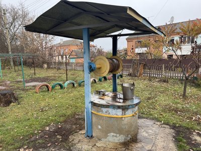 Село Біологічне у Полтавській громаді третю добу без води: через перепади напруги згоріло обладнання Село Біологічне у Полтавській громаді третю добу без води: через перепади напруги згоріло обладнання