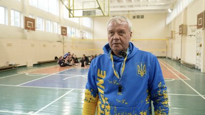 "Ми з нуля почали роботу у новому місті". Валентин Якушевський про відродження волейбольного клубу у Кропивницькому "Ми з нуля почали роботу у новому місті". Валентин Якушевський про відродження волейбольного клубу у Кропивницькому