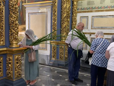 Трійця у Лаврі: Епіфаній провів святкову літургію Трійця у Лаврі: Епіфаній провів святкову літургію