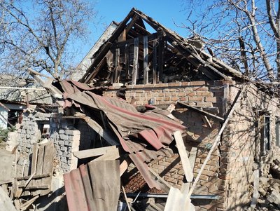 Наслідки дронової атаки: у Кропивницькому продовжують обстежувати пошкодження Наслідки дронової атаки: у Кропивницькому продовжують обстежувати пошкодження