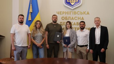 Вибух у Чернігові: що розповіли керівники бару у Чернігові, біля якого пролунав вибух Вибух у Чернігові: що розповіли керівники бару у Чернігові, біля якого пролунав вибух