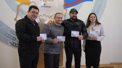 У Вінниці відбулося погашення марки "I’m Fine:)" з інсталяції Burning Man У Вінниці відбулося погашення марки "I’m Fine:)" з інсталяції Burning Man