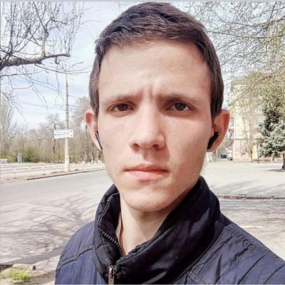 "Прикро, коли після евакуації люди повертаються". Волонтер з Херсона про роботу у червоній зоні "Прикро, коли після евакуації люди повертаються". Волонтер з Херсона про роботу у червоній зоні