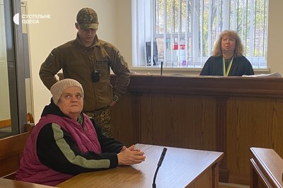 Суд в Одесі продовжив арешт жительці Херсонщини, яку підозрюють у співпраці з окупантами Суд в Одесі продовжив арешт жительці Херсонщини, яку підозрюють у співпраці з окупантами