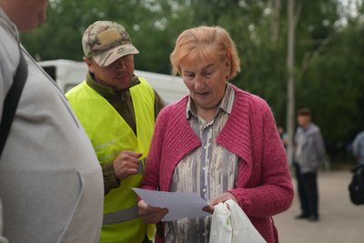 «Виймали мене з-під завалів»: що розповідають очевидці про наслідки російського обстрілу КАБами у Сумах «Виймали мене з-під завалів»: що розповідають очевидці про наслідки російського обстрілу КАБами у Сумах