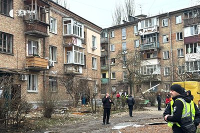Наслідки атаки РФ у Солом'янському районі Києва Наслідки атаки РФ у Солом'янському районі Києва