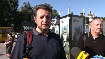 Чекали вісім місяців. З солдатом Олегом Удодиком попрощалися у Рівному