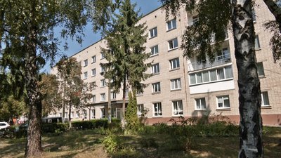 "Куска стелі немає, плити потріскали": у Луцьку відселили людей з поруйнованої багатоповерхівки в Луцьку "Куска стелі немає, плити потріскали": у Луцьку відселили людей з поруйнованої багатоповерхівки в Луцьку
