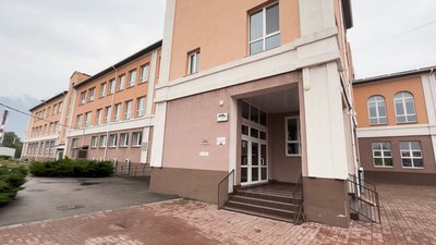 "Не чекаємо закінчення – сніданок організовуємо в укритті": як у Прилуках годують школярів під час затяжних тривог "Не чекаємо закінчення – сніданок організовуємо в укритті": як у Прилуках годують школярів під час затяжних тривог