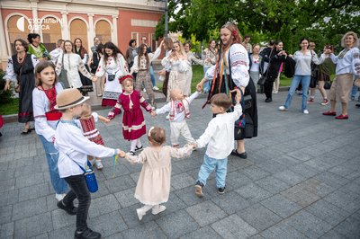 Святкова хода, українські пісні й танці: як в Одесі відзначили 20-й День вишиванки Святкова хода, українські пісні й танці: як в Одесі відзначили 20-й День вишиванки