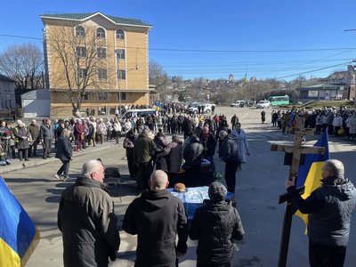 Помер під час реабілітації: у громаді на Черкащині попрощалися із захисником Помер під час реабілітації: у громаді на Черкащині попрощалися із захисником