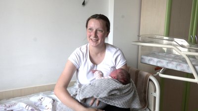 Дівчинка вагою понад 5 кг народилася у Рівному. Що розповіли матір та лікарі Дівчинка вагою понад 5 кг народилася у Рівному. Що розповіли матір та лікарі