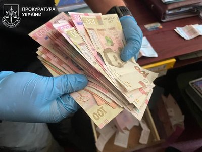 На Вінниччині судитимуть військових за "платні відпустки" На Вінниччині судитимуть військових за "платні відпустки"