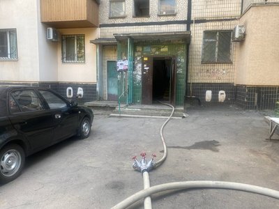 "Відчинив вікна — і це спричинило ще більшу пожежу". У Кривому Розі через зарядку телефону вигоріла квартира "Відчинив вікна — і це спричинило ще більшу пожежу". У Кривому Розі через зарядку телефону вигоріла квартира