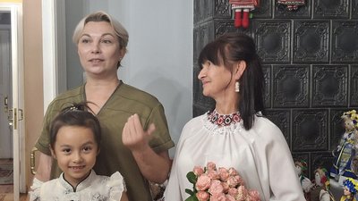 Світлана Дзюма-Чан, Лідія Лапка Світлана Дзюма-Чан, Лідія Лапка